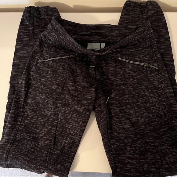 Athleta jogger size XXS excellent pre owned condition. - Picture 2 of 2